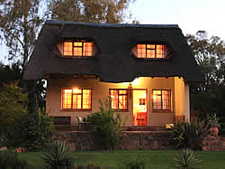 Kwa-Empengele luxury cottages are fully equipped for self catering accommodation in the Cradle of Humankind
